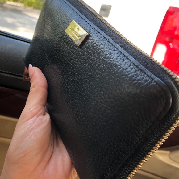 Kate Spade Wallet - Picture 2 of 6
